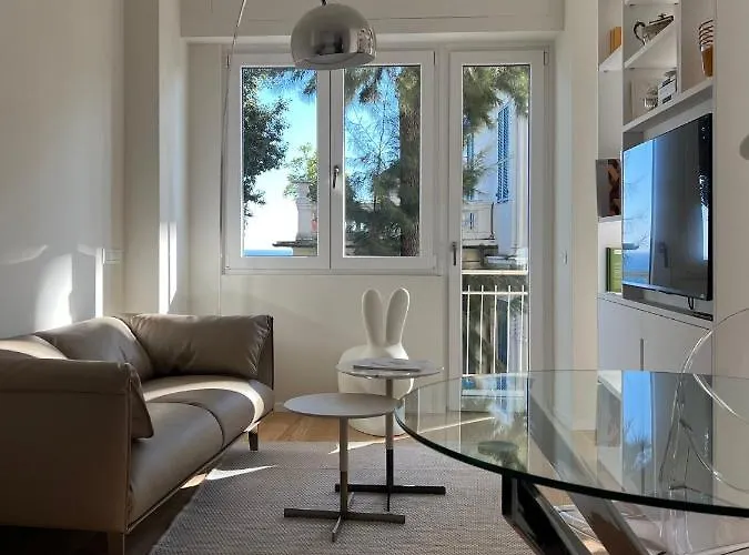 Asso Di Picche, Luxury Appartamento